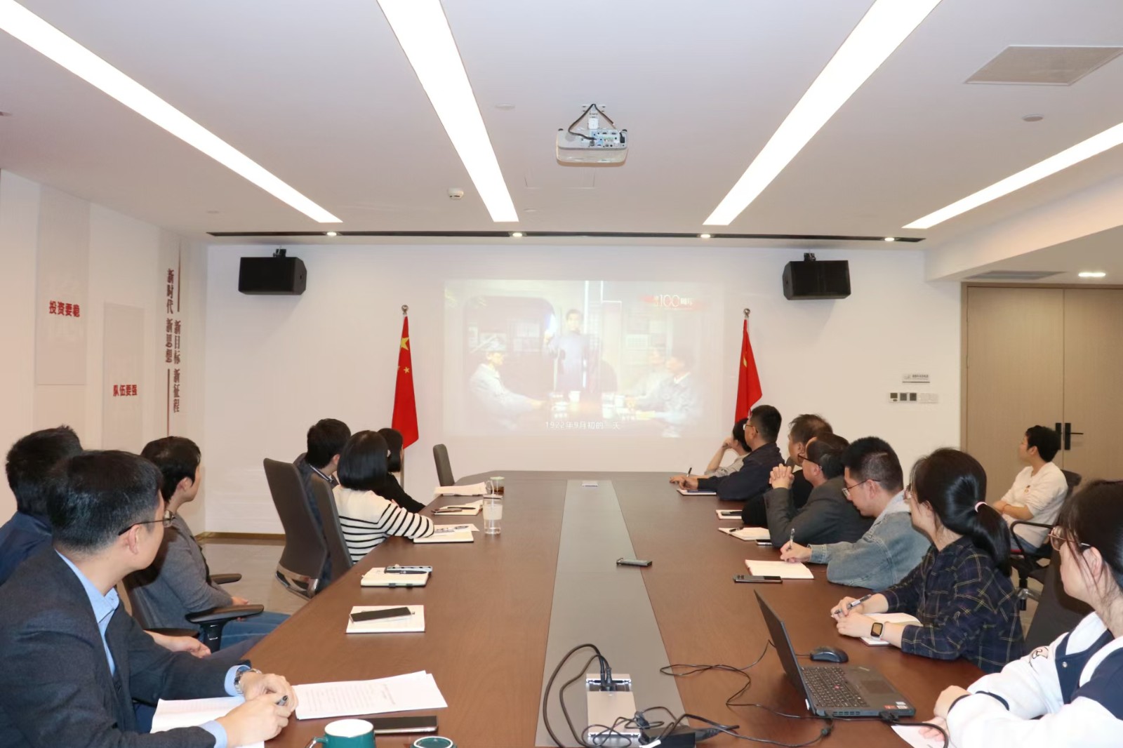 1730703365750212.jpg 35d15d942a97fa16e2674aec3bfef99.jpg