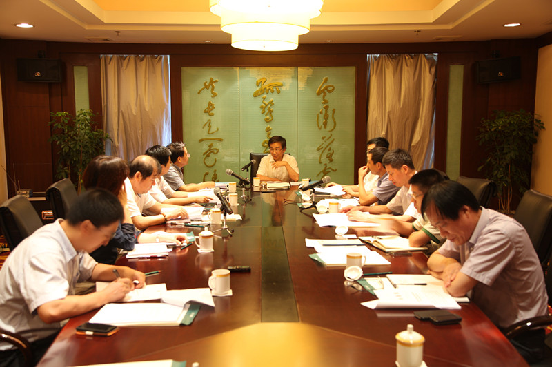 集團(tuán)公司黨委召開理論中心組（擴(kuò)大）專題學(xué)習(xí)會