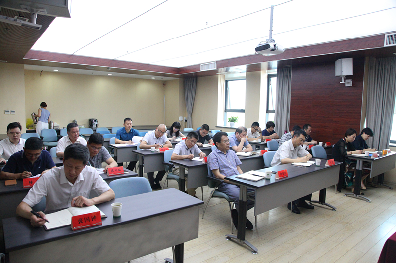 集團(tuán)公司召開黨委擴(kuò)大會議學(xué)習(xí)傳達(dá)全省國有企業(yè)黨的建設(shè)工作會議精神