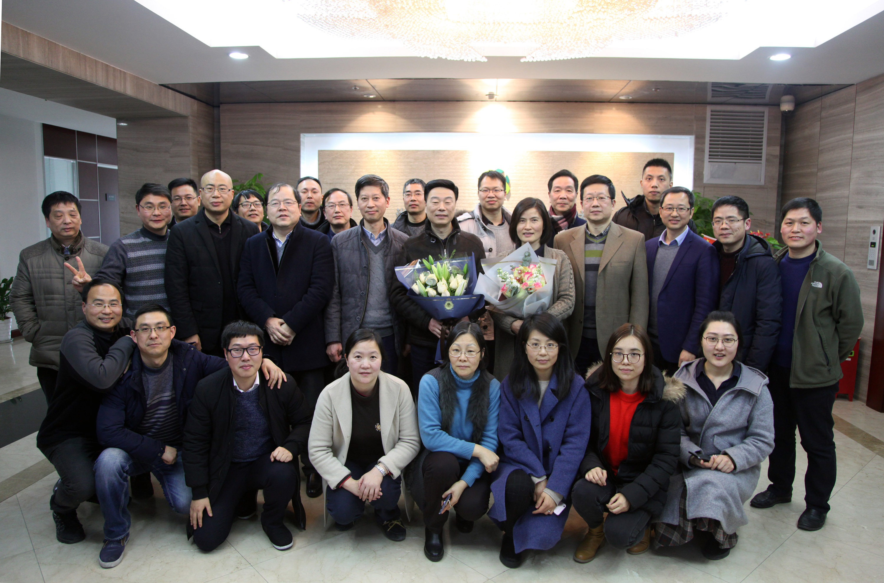 回憶滿(mǎn)滿(mǎn)感謝意 暖意濃濃惜別情 集團(tuán)公司總部工會(huì)為退休職工舉行歡送會(huì)