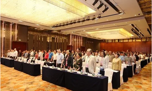 省工藝品公司出席全國工藝美術(shù)行業(yè)年會(huì)暨中國工藝美術(shù)協(xié)會(huì)第六屆第四次理事會(huì)