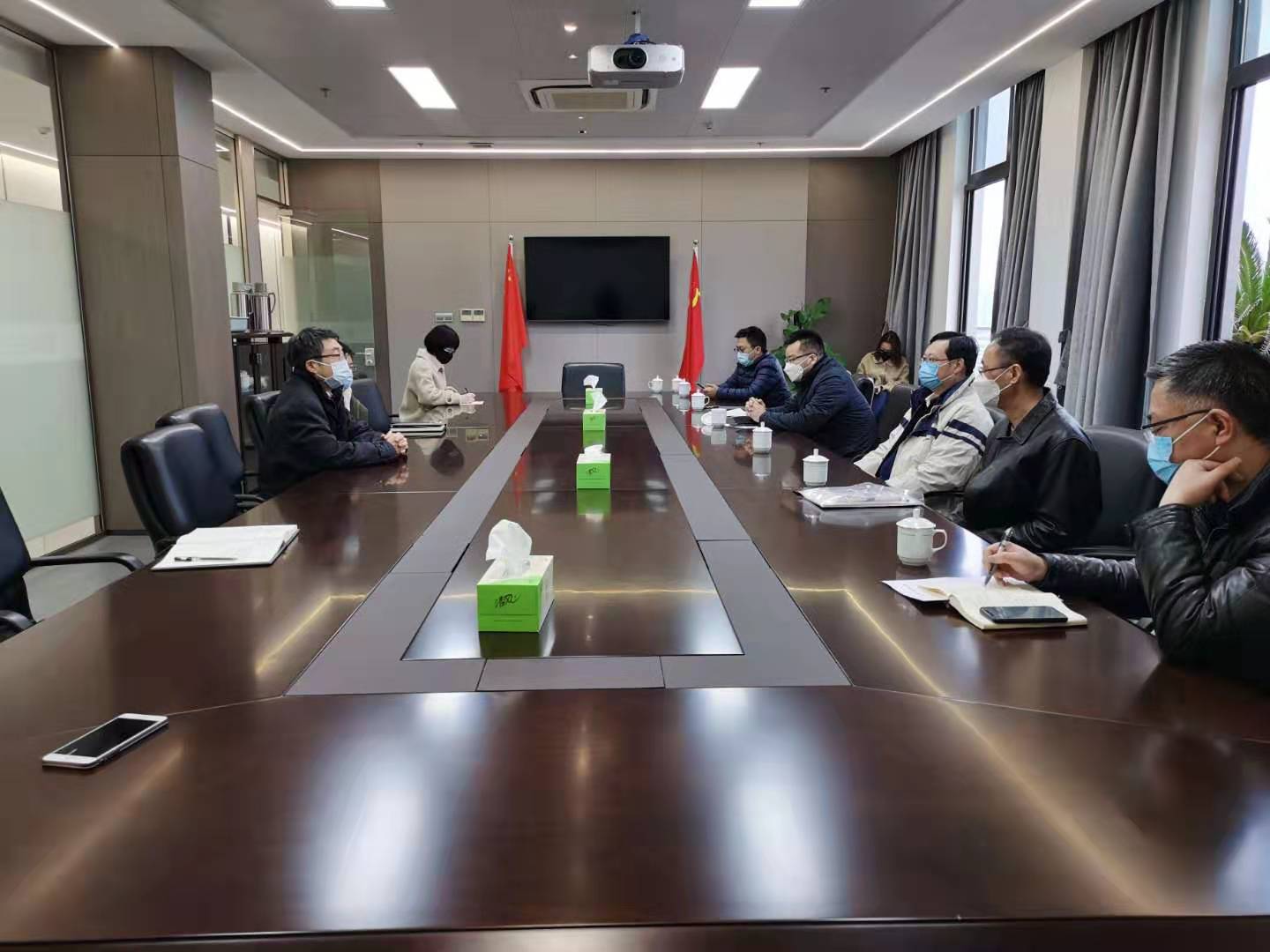 上城區(qū)區(qū)長金承濤一行走訪二輕集團(tuán) 開展“三服務(wù)”活動