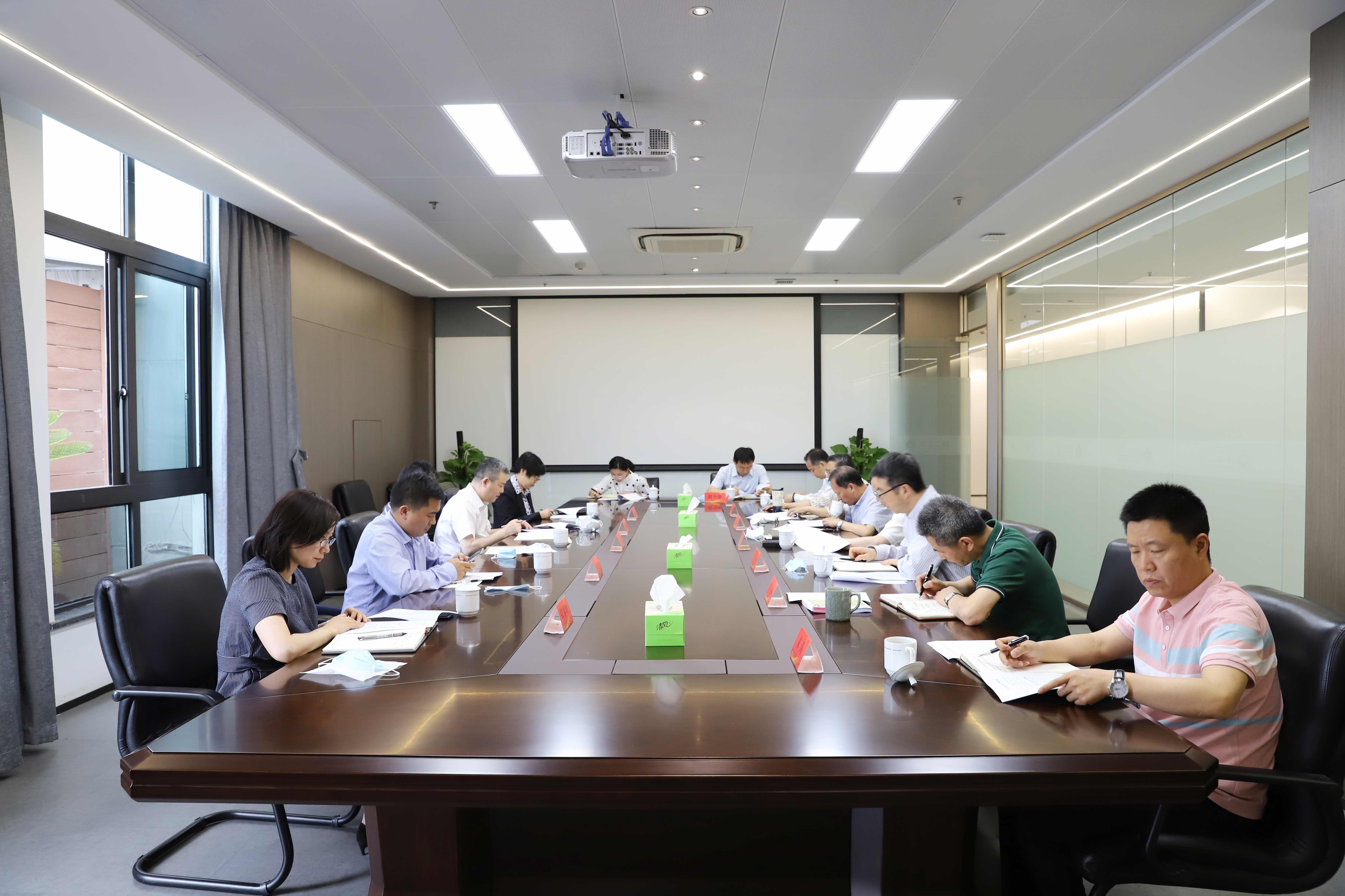 省國資委黨委委員方建平一行蒞臨集團公司調研指導