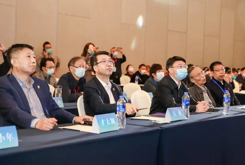 中國工藝美術產業(yè)發(fā)展大會開幕 吳敏應邀出席