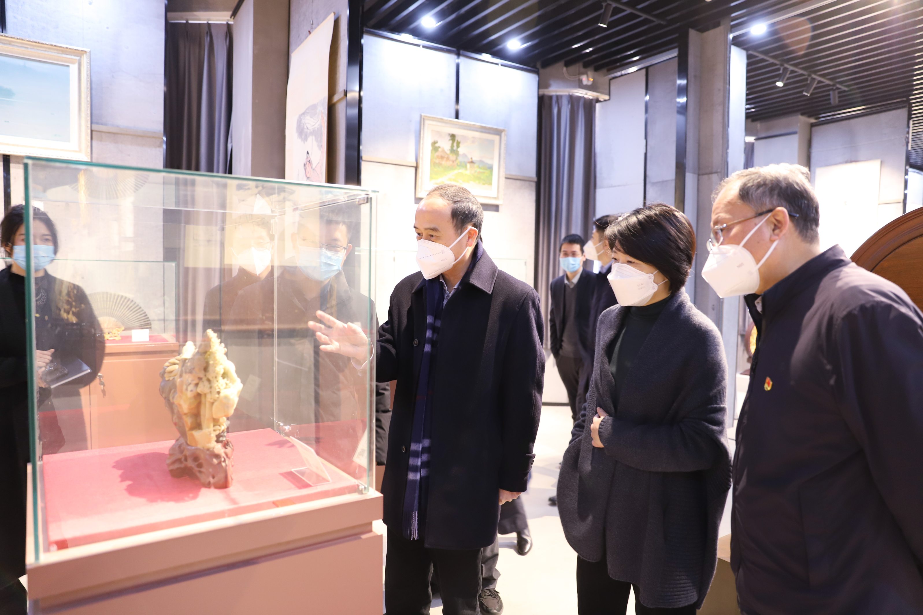 省國(guó)資委黨委委員、副主任姜揚(yáng)劍到省二輕集團(tuán)慰問(wèn)調(diào)研