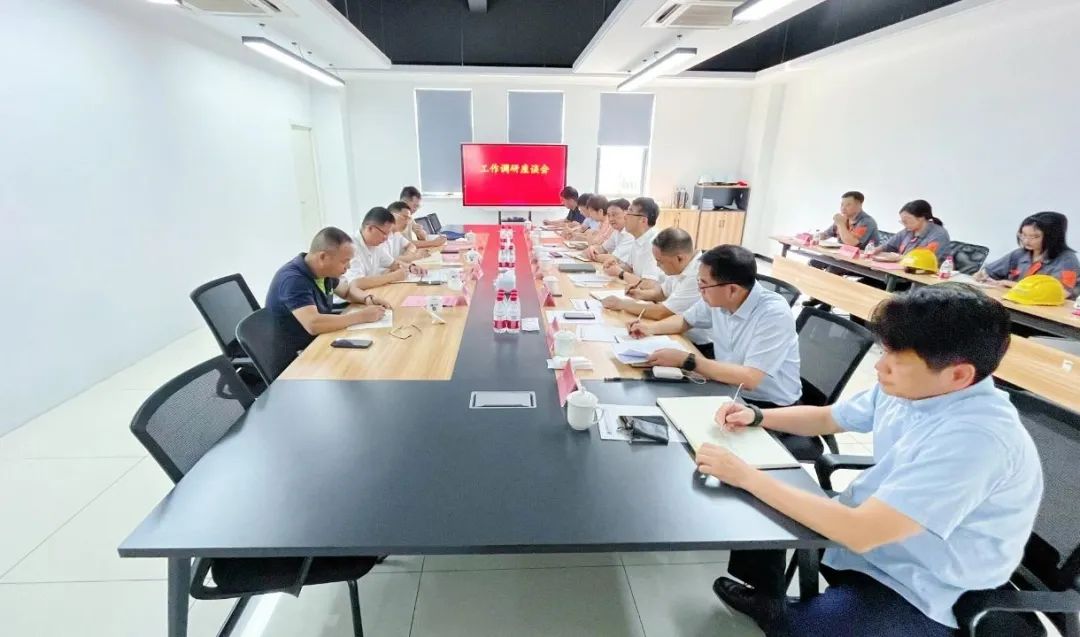 省國資委黨委委員、副主任陳孝一行到省二輕集團申達機器公司調研指導