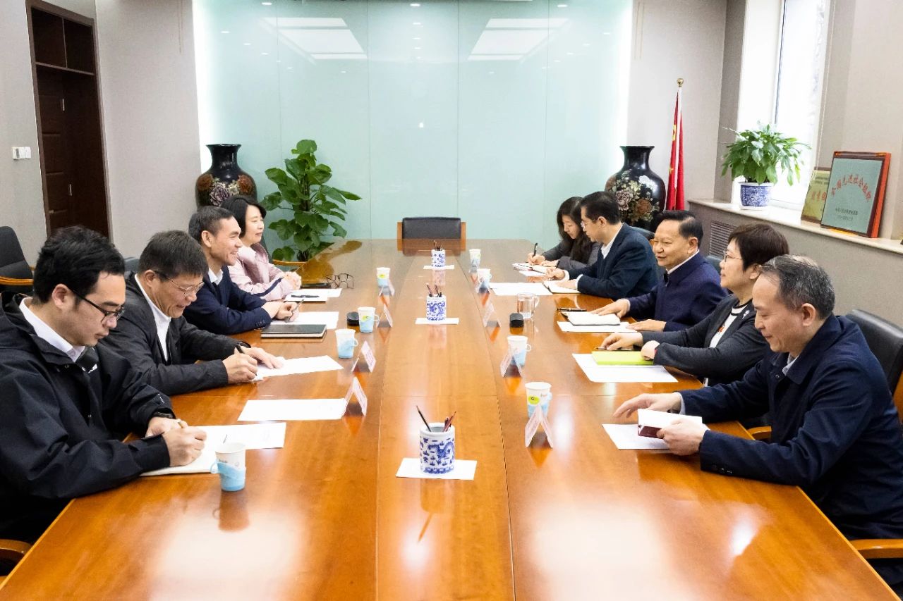 孫哲君帶隊走訪中國輕工業(yè)聯(lián)合會、中華全國手工業(yè)合作總社