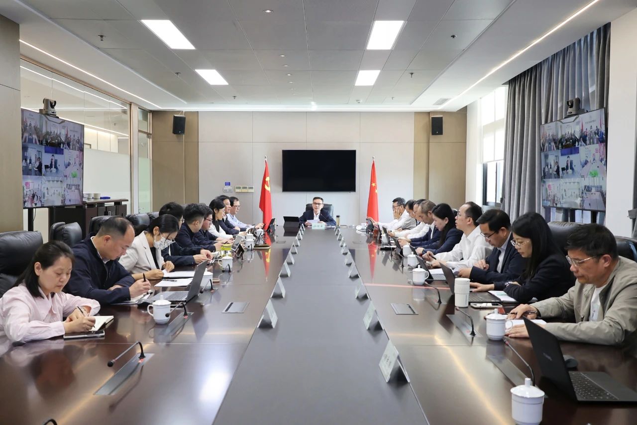 省二輕集團(tuán)召開黨委（擴(kuò)大）會議暨一季度經(jīng)營形勢分析會